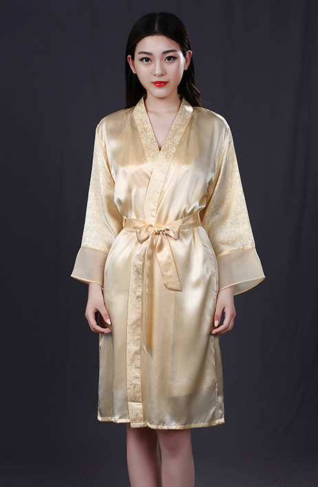 真丝睡衣