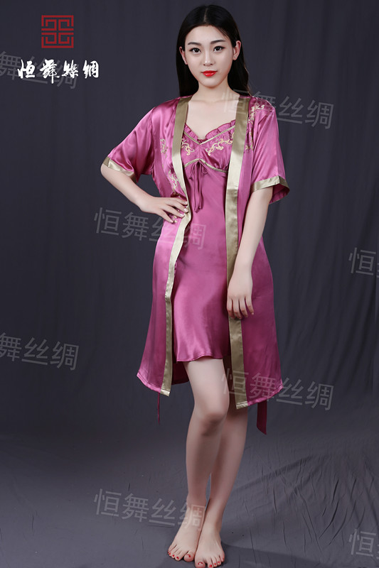 真丝睡衣批发,真丝睡衣定制,批发女士真丝睡衣,女式真丝睡衣批发,男式真丝睡衣批发,批发男士真丝睡衣,批发真丝睡衣,丝绸睡衣批发。