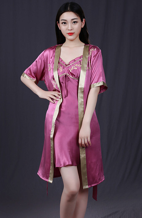 真丝睡衣批发,真丝睡衣定制,批发女士真丝睡衣,女式真丝睡衣批发,男式真丝睡衣批发,批发男人真丝睡衣,批发真丝睡衣,丝绸睡衣批发。